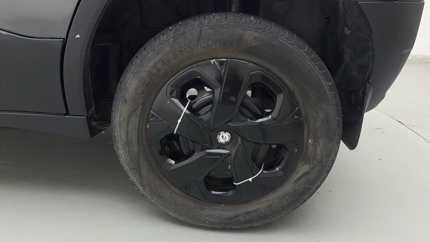 Used 2022 Tata Punch Pure MT Petrol Manual tyres LEFT REAR TYRE RIM VIEW