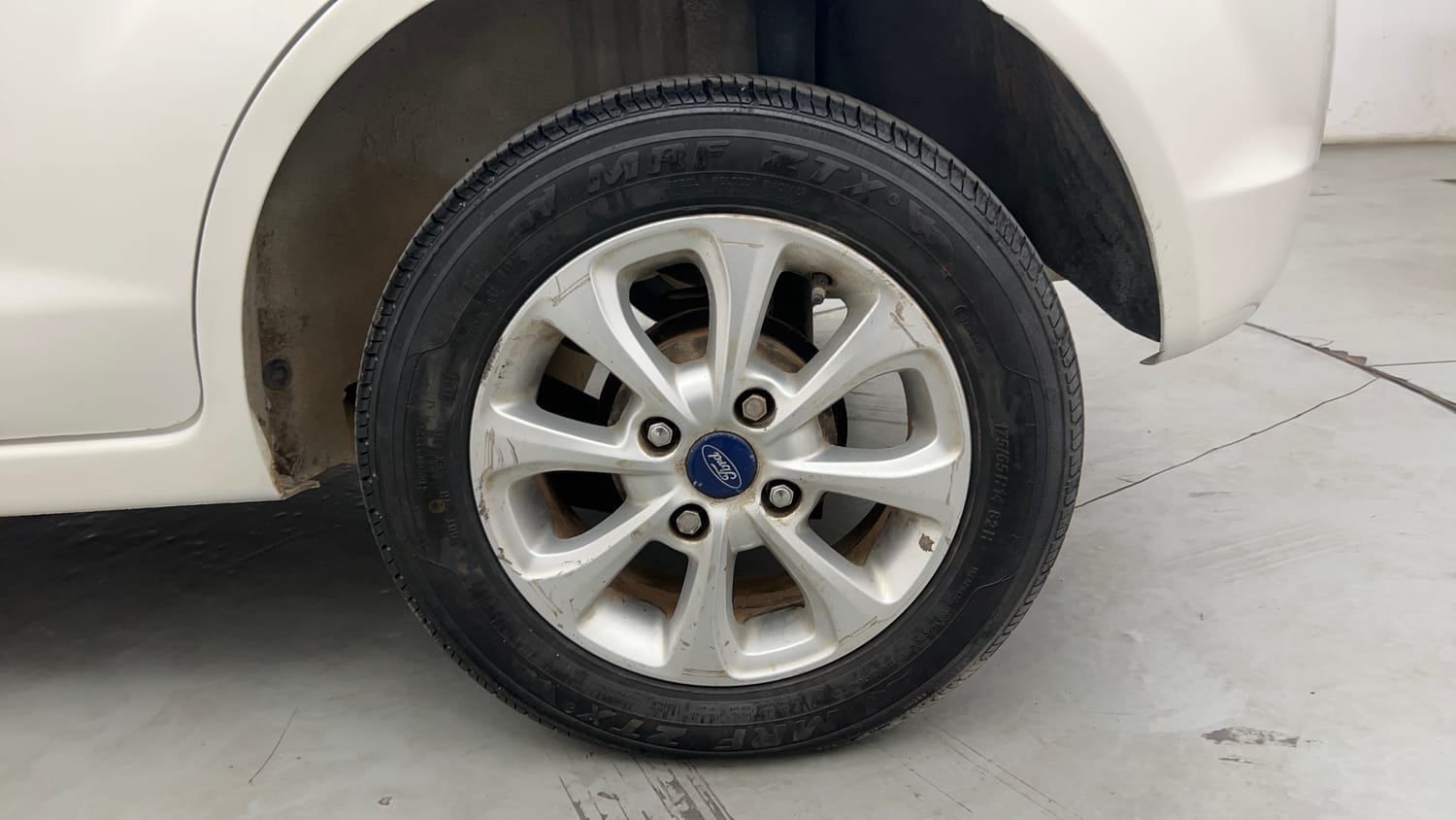 Used 2012 Ford Figo Duratec Petrol ZXI 1.2 Petrol Manual tyres LEFT REAR TYRE RIM VIEW