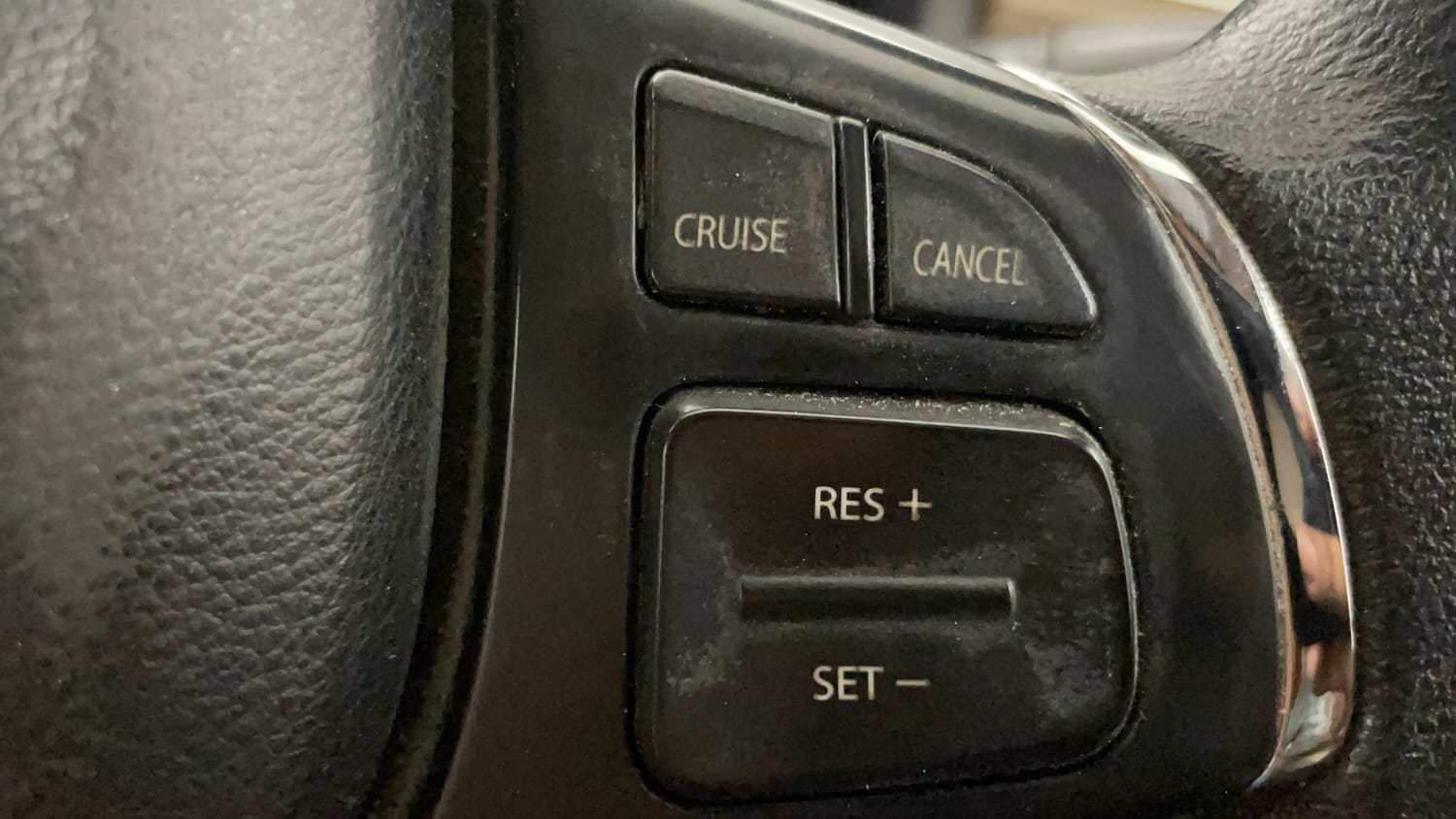 Used 2022 Maruti Suzuki Ciaz Zeta 1.5 Petrol Manual top_features Cruise control