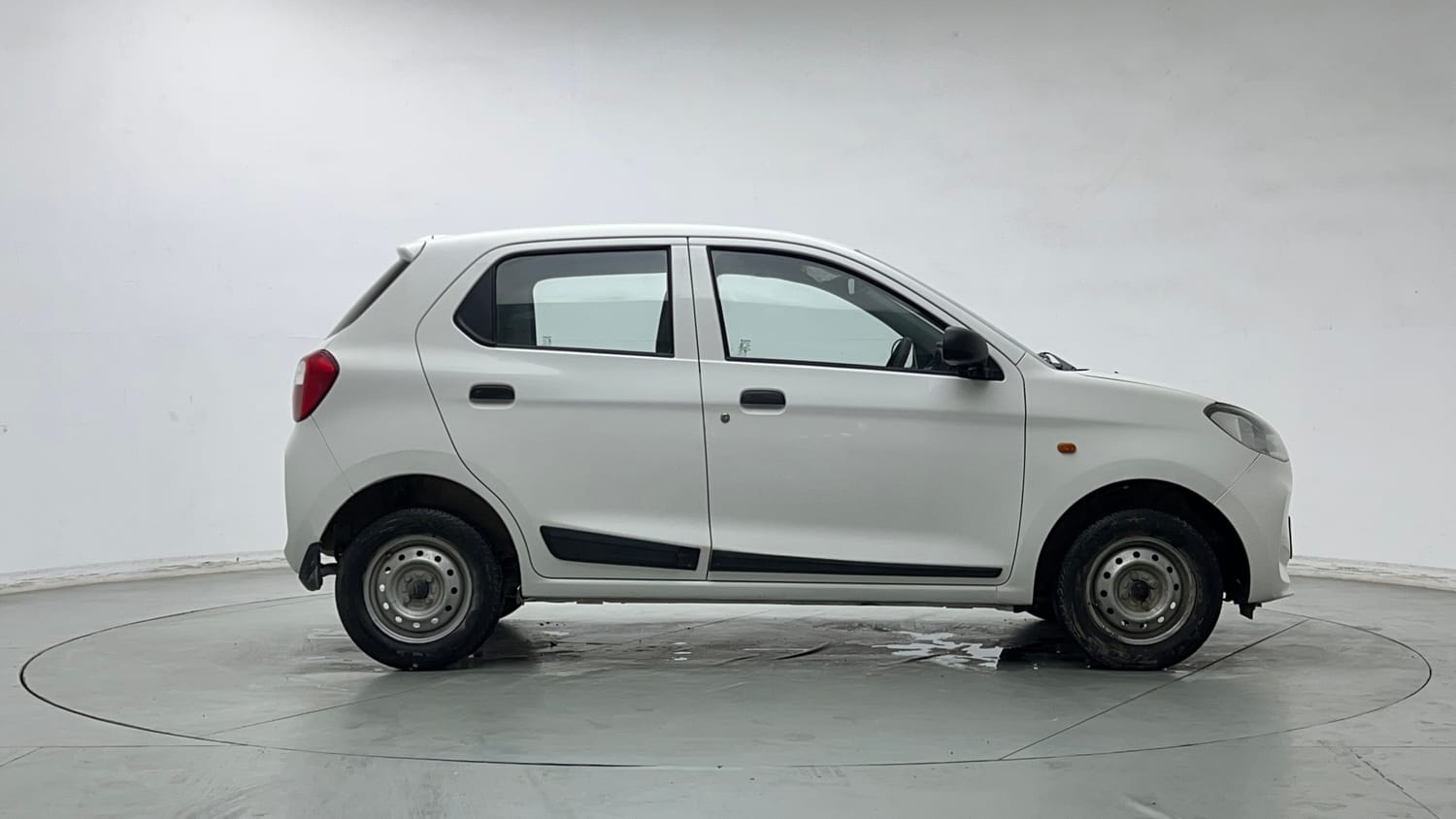 Used 2023 Maruti Suzuki Alto K10 LXi Petrol Manual exterior RIGHT SIDE VIEW
