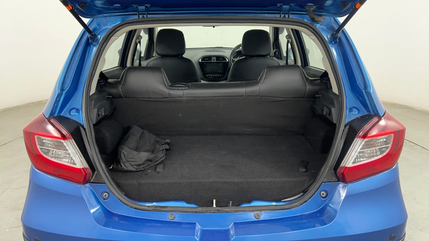 Used 2024 Tata Tiago XZA Plus iCNG Cng Automatic interior DICKY INSIDE VIEW