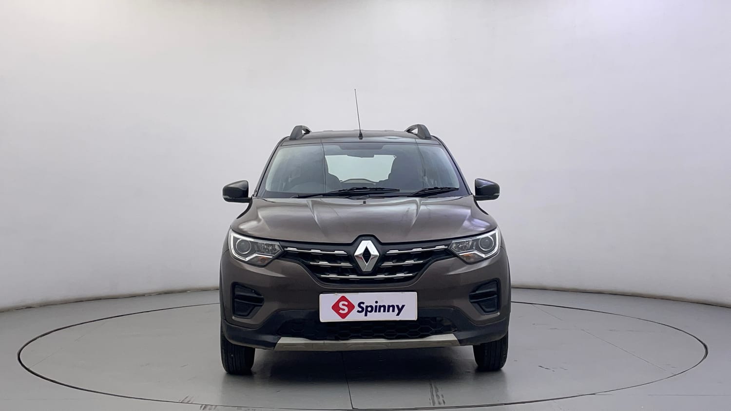 Used 2022 Renault Triber RXT Petrol Manual exterior FRONT VIEW