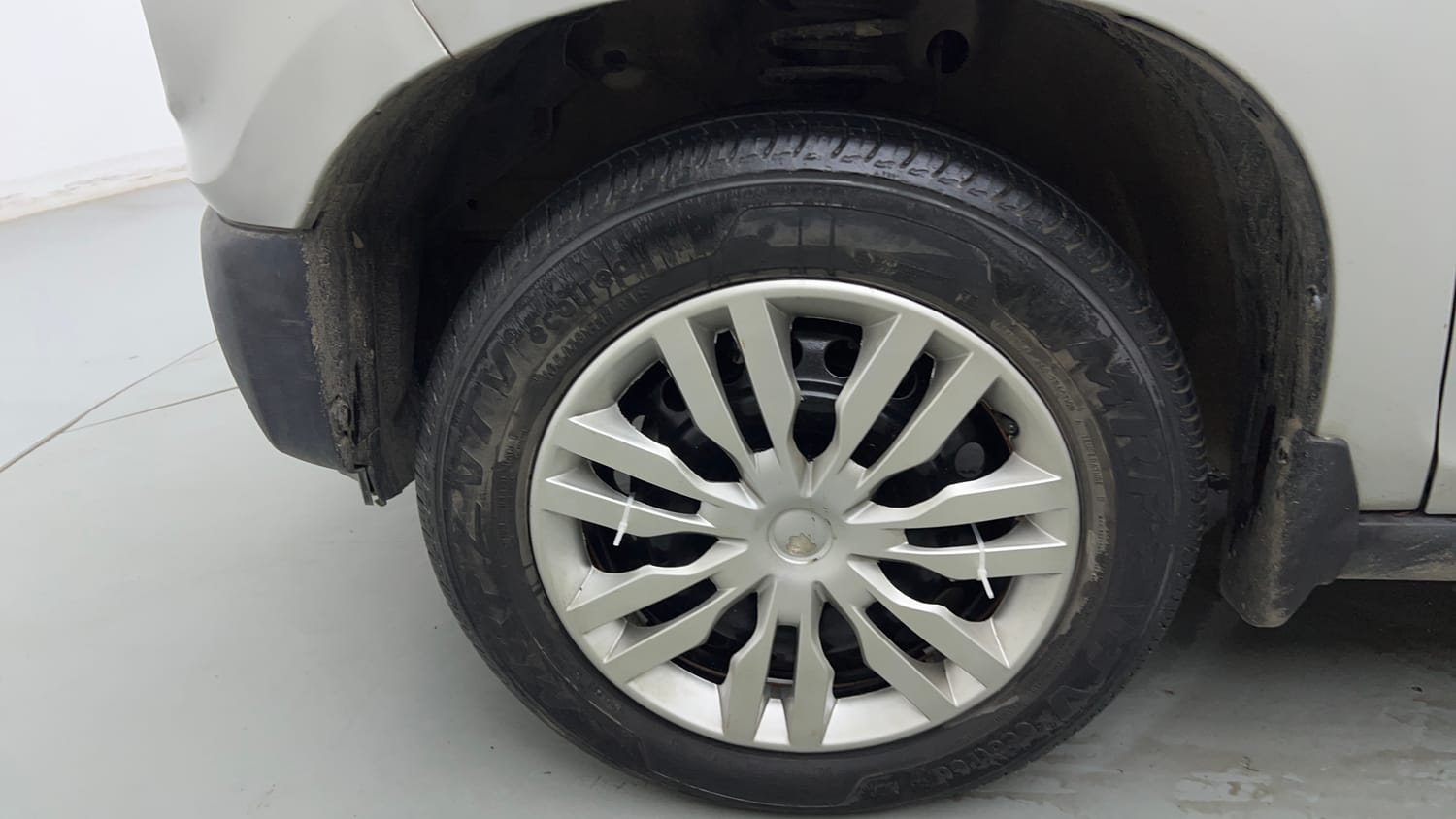 Used 2024 Maruti Suzuki S-Presso VXi S-CNG Cng Manual tyres LEFT FRONT TYRE RIM VIEW