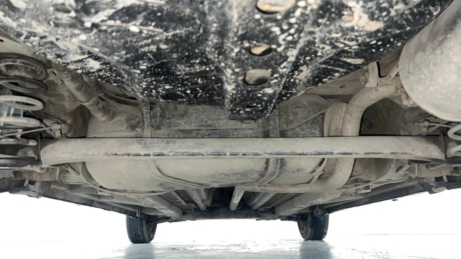 Used 2017 Maruti Suzuki Swift Dzire VDI (O) Diesel Manual extra REAR UNDERBODY VIEW (TAKEN FROM REAR)