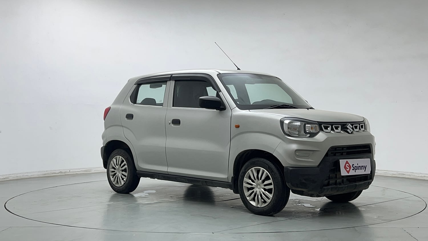 Used 2024 Maruti Suzuki S-Presso VXi S-CNG Cng Manual exterior RIGHT FRONT CORNER VIEW