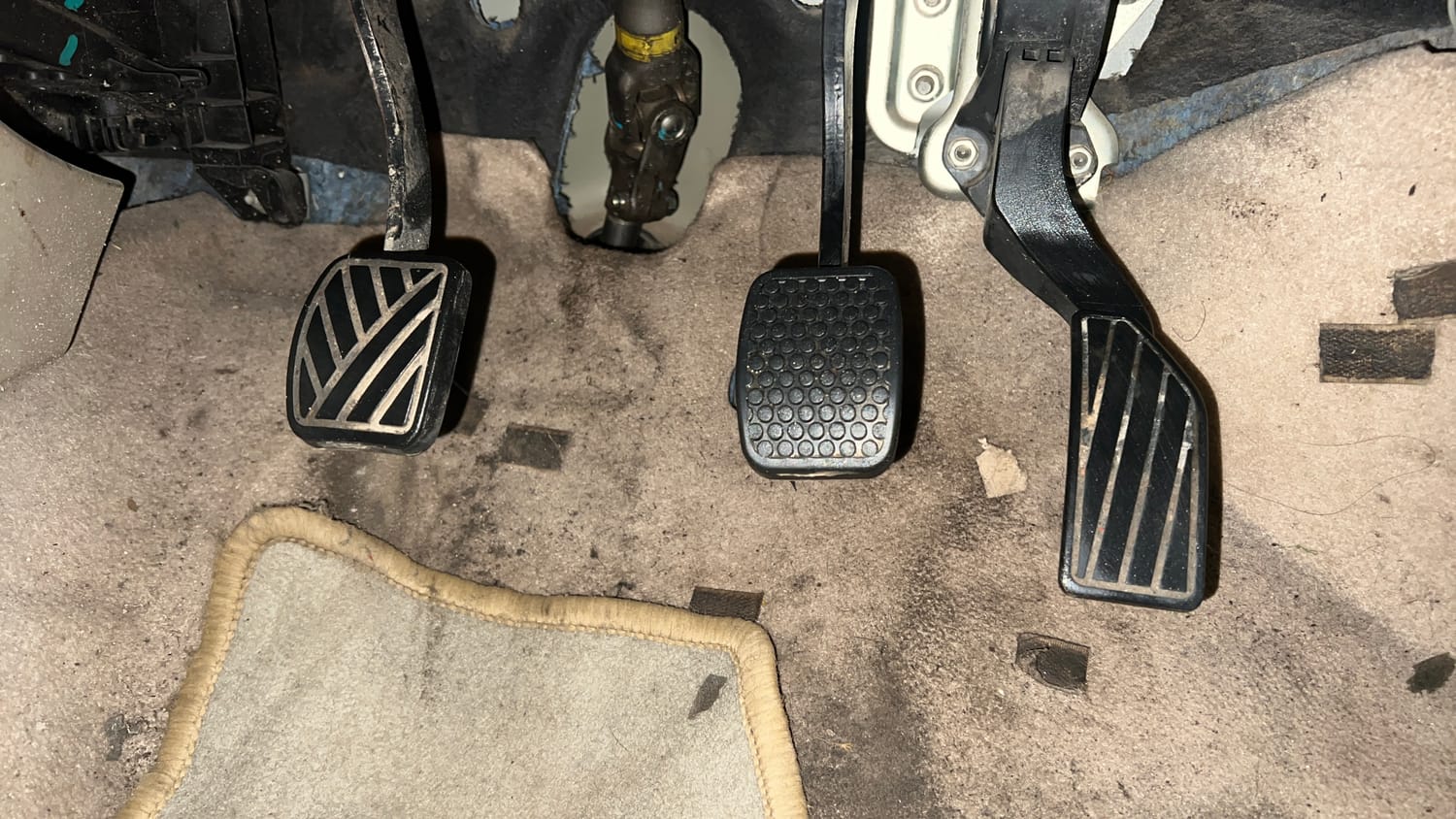 Used 2017 Maruti Suzuki Swift Dzire VDI (O) Diesel Manual interior PEDALS VIEW