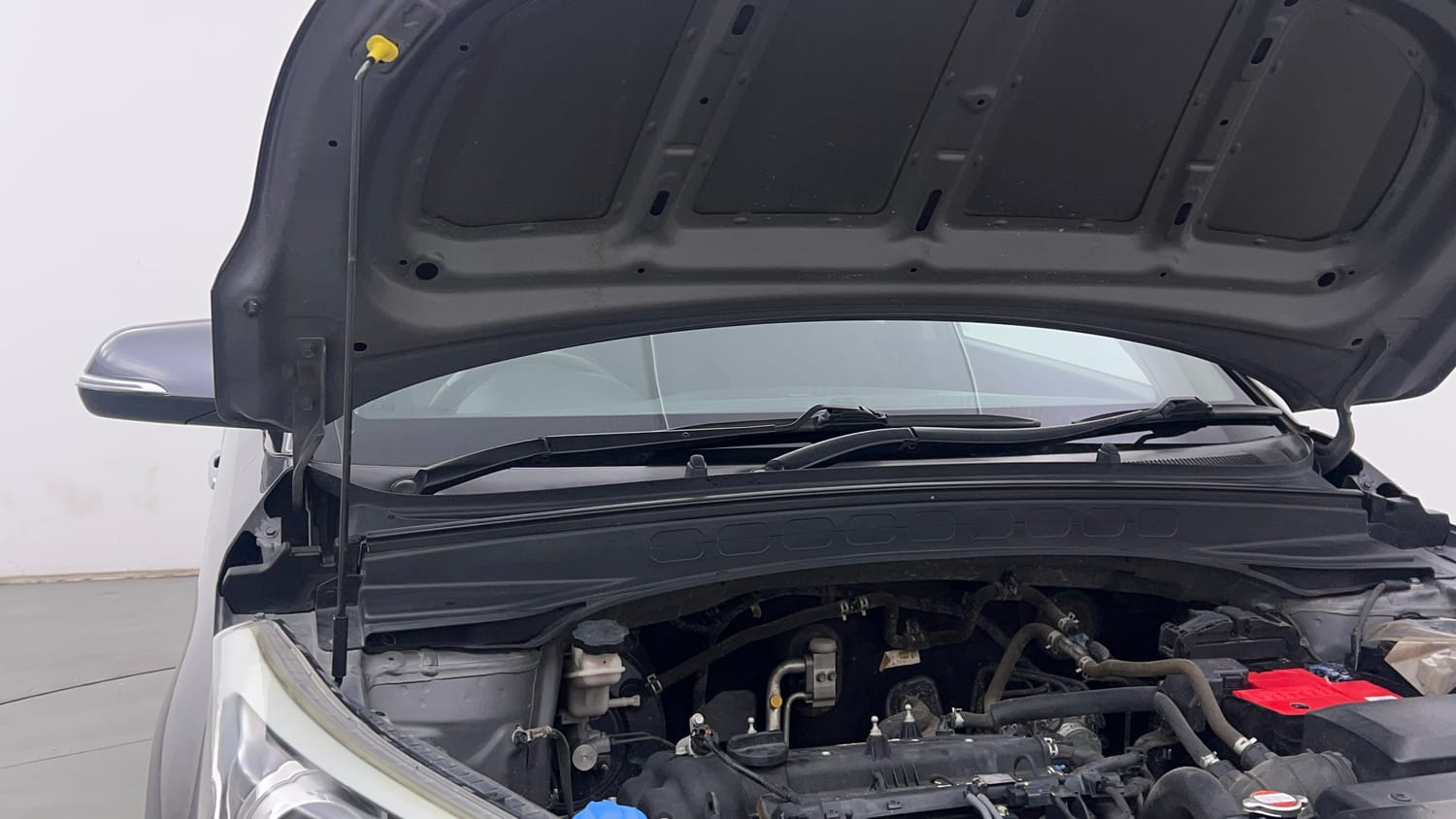 Used 2018 Hyundai Creta SX Plus 1.6 AT Petrol Petrol Automatic engine ENGINE RIGHT SIDE HINGE & APRON VIEW