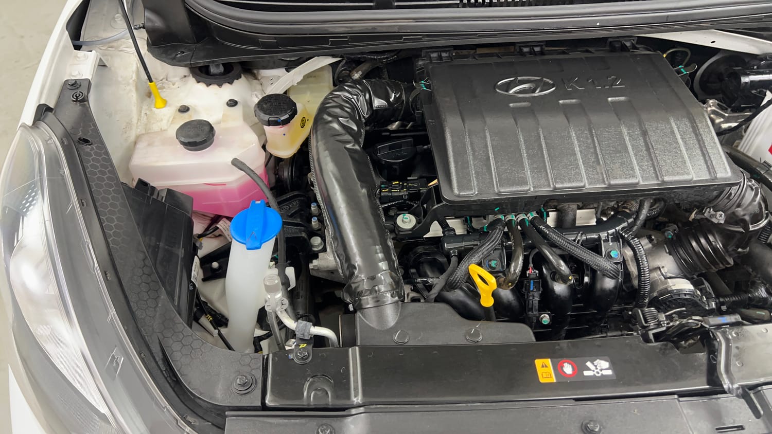 Used 2023 Hyundai Aura SX 1.2 CNG Cng Manual engine ENGINE RIGHT SIDE VIEW