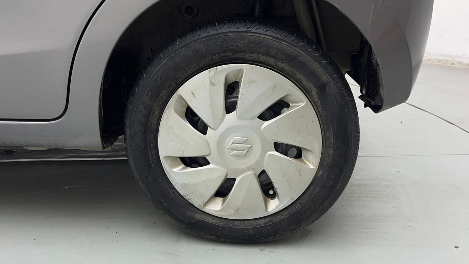 Used 2016 Maruti Suzuki Celerio VXi Petrol Manual tyres LEFT REAR TYRE RIM VIEW