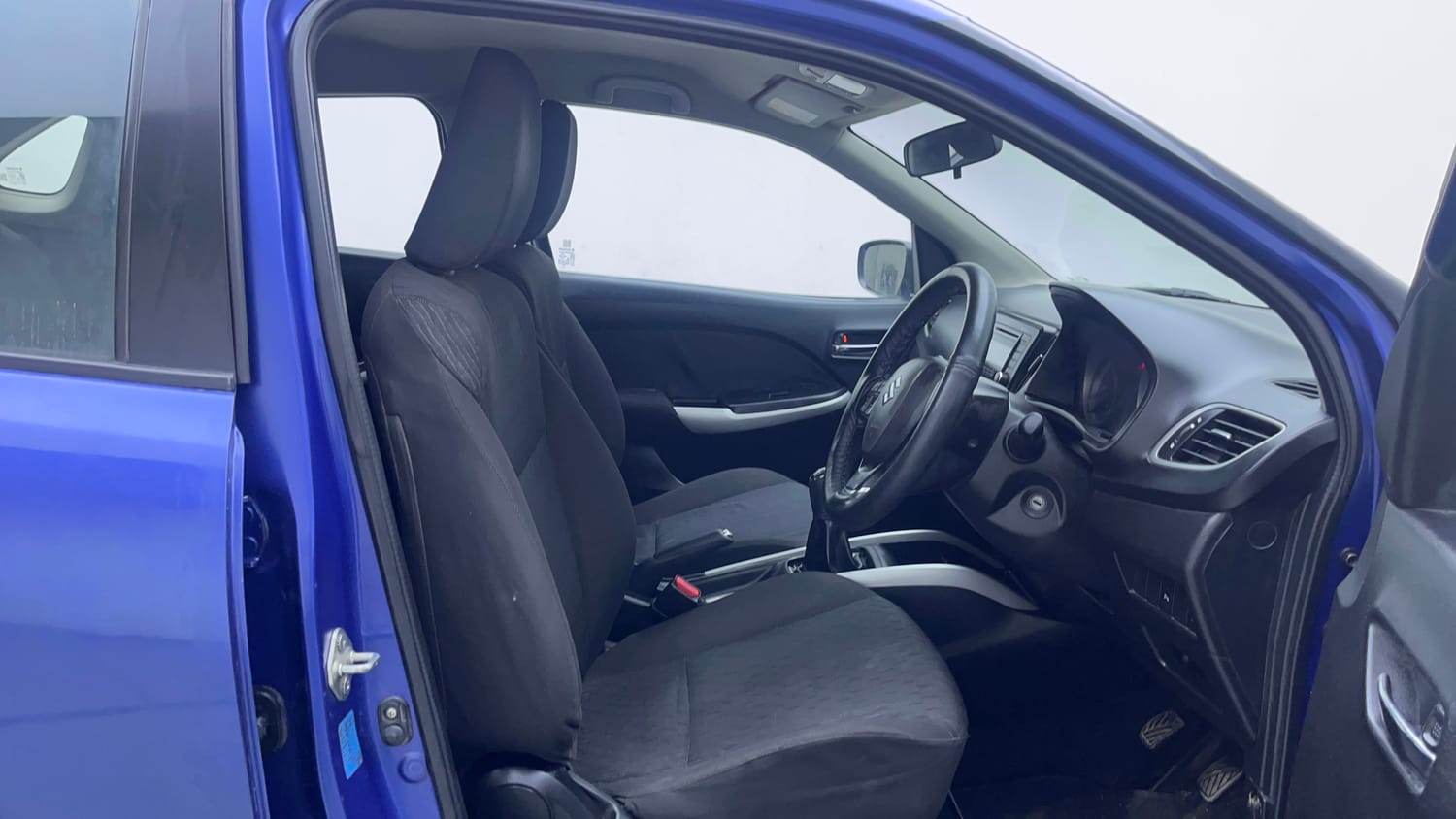 Used 2017 Maruti Suzuki Baleno Delta 1.2 Petrol Manual interior RIGHT SIDE FRONT DOOR CABIN VIEW