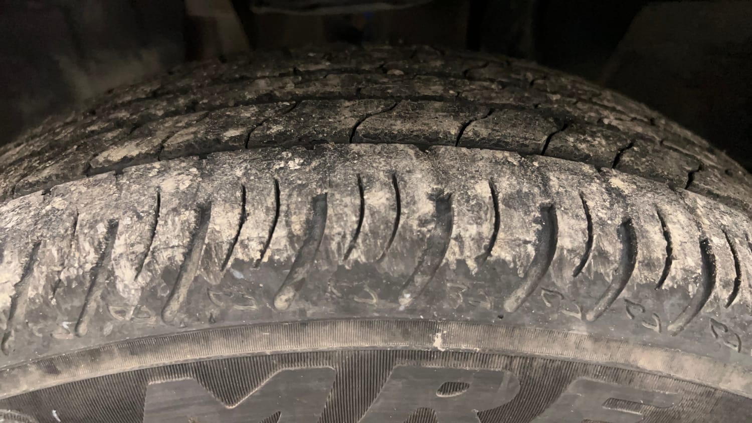 Used 2021 Renault Kiger RXT Turbo CVT Petrol Automatic tyres LEFT FRONT TYRE TREAD VIEW