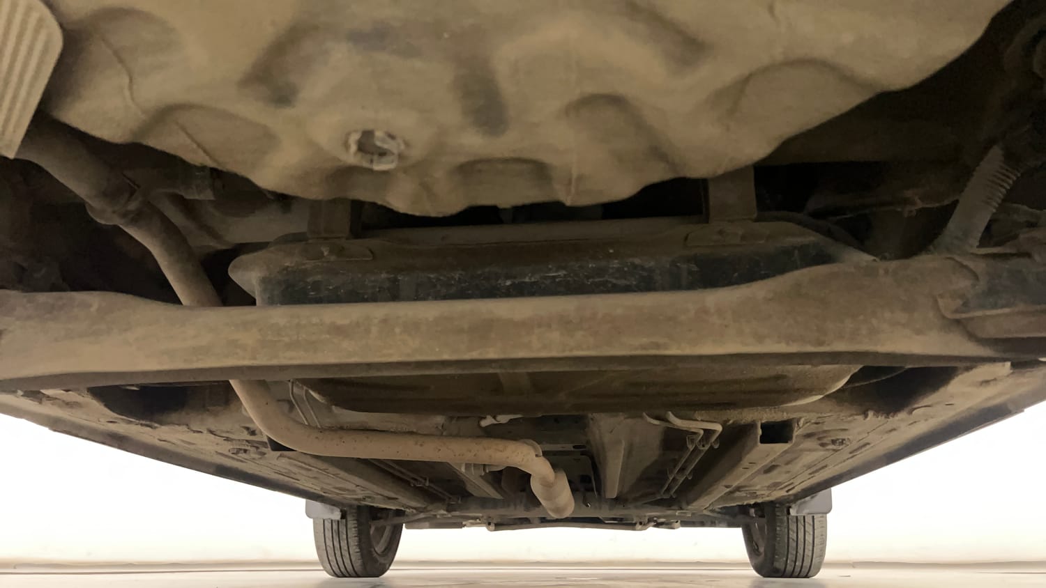 Used 2021 Renault Kiger RXT Turbo CVT Petrol Automatic extra REAR UNDERBODY VIEW (TAKEN FROM REAR)