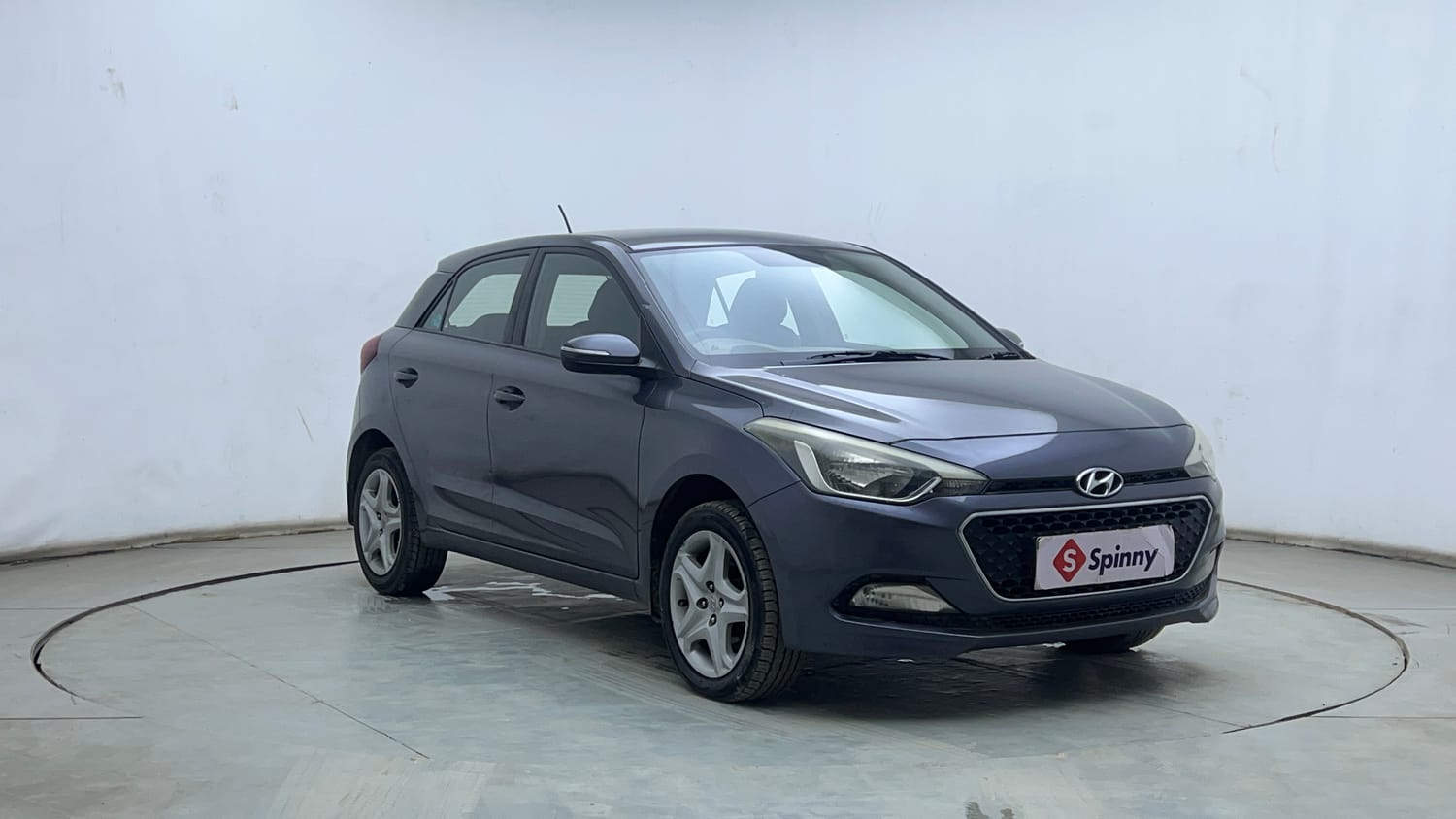 Used 2018 Hyundai Elite i20 Asta 1.2 Petrol Manual exterior RIGHT FRONT CORNER VIEW