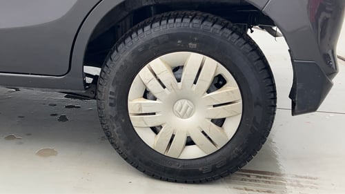 Used 2016 Maruti Suzuki Alto 800 Lxi Petrol Manual tyres LEFT REAR TYRE RIM VIEW