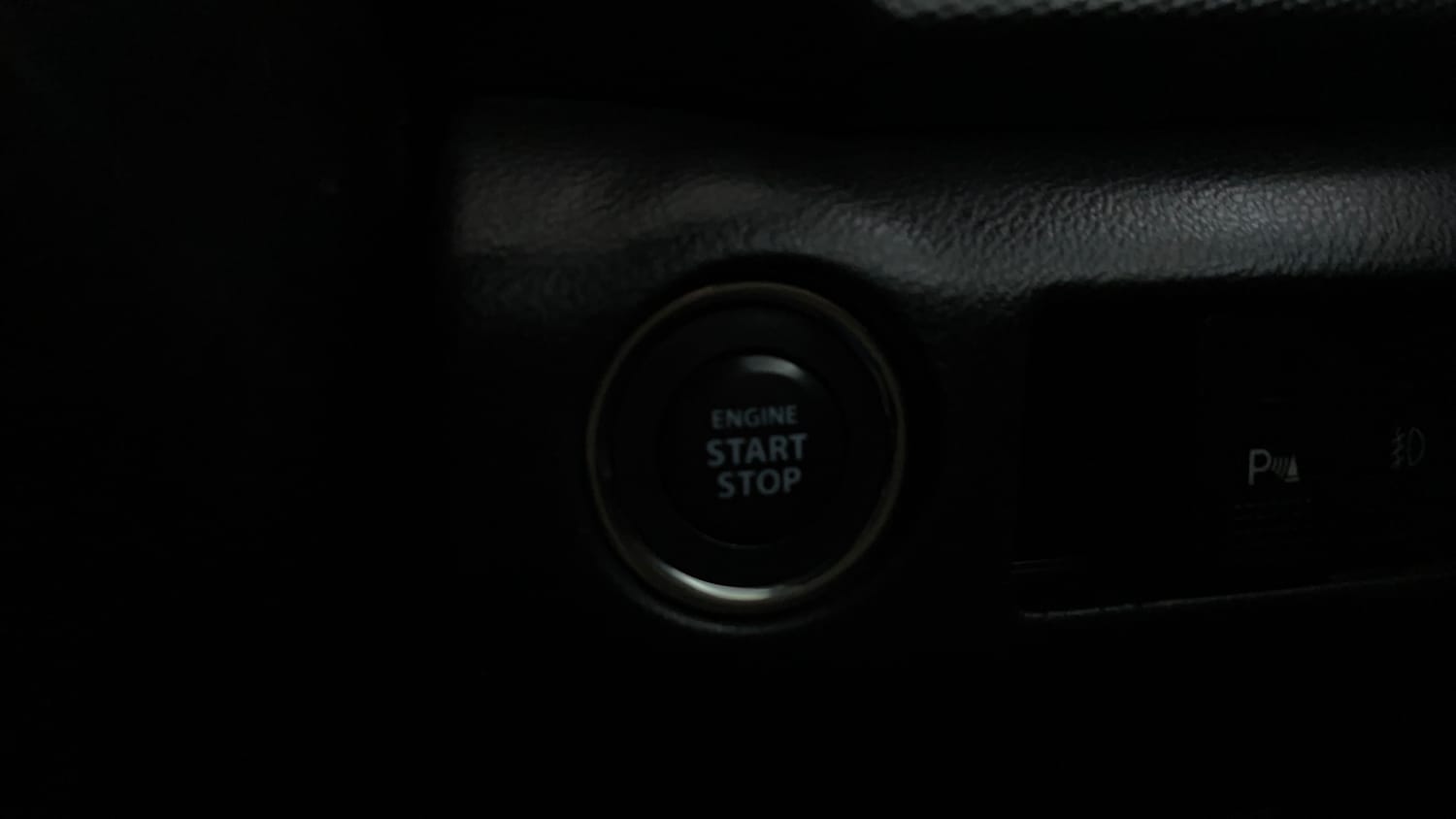 Used 2016 Maruti Suzuki S-Cross Zeta 1.3 Diesel Manual top_features Keyless start