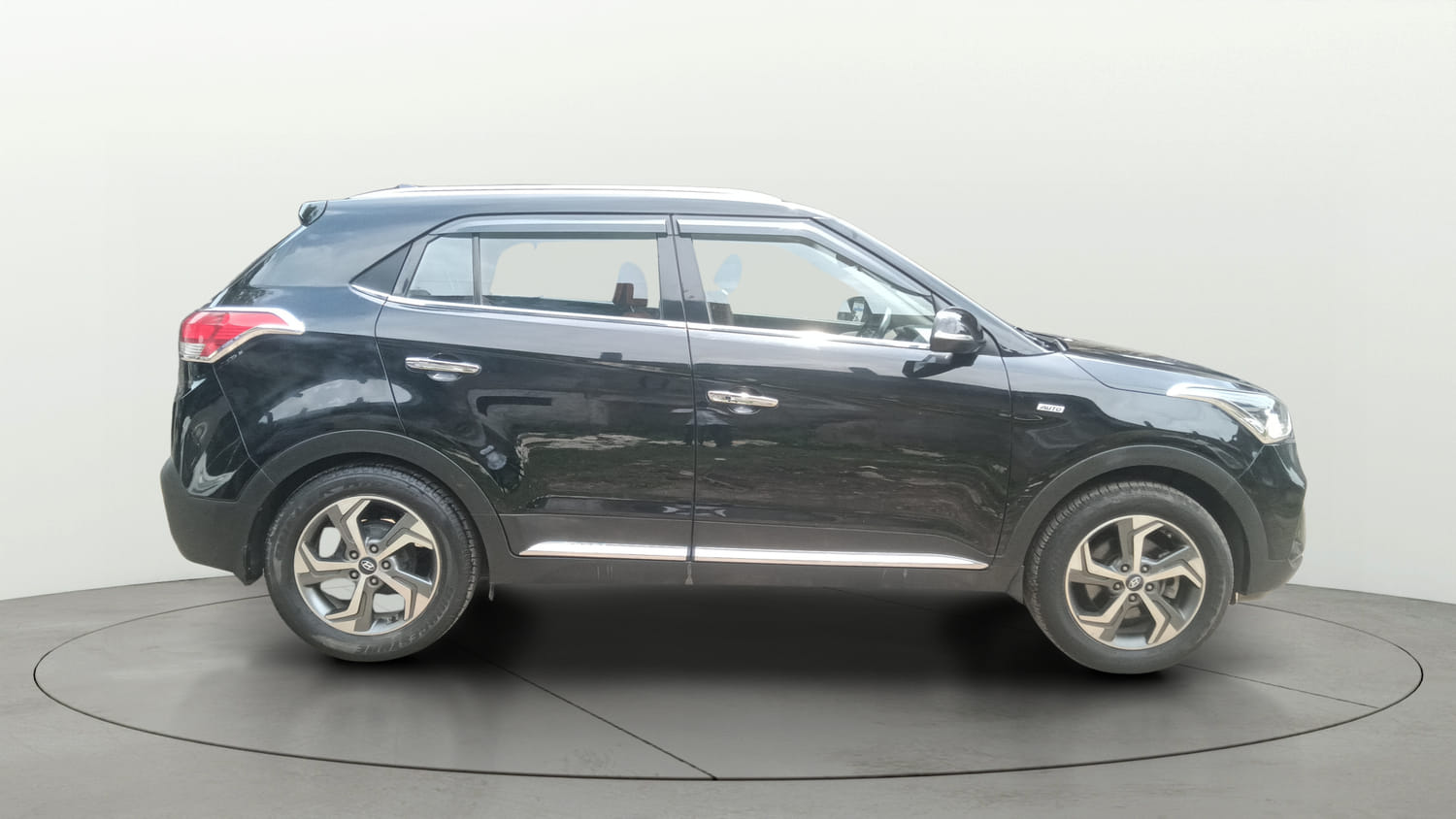 Used 2018 Hyundai Creta SX 1.6 AT Petrol Petrol Automatic exterior RIGHT SIDE VIEW