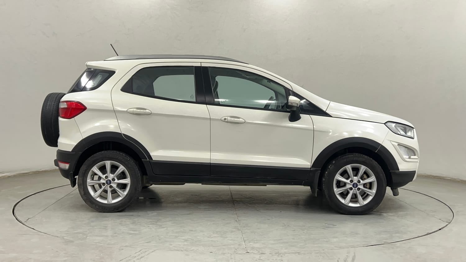 Used 2020 Ford EcoSport Titanium 1.5L TDCi Diesel Manual exterior RIGHT SIDE VIEW