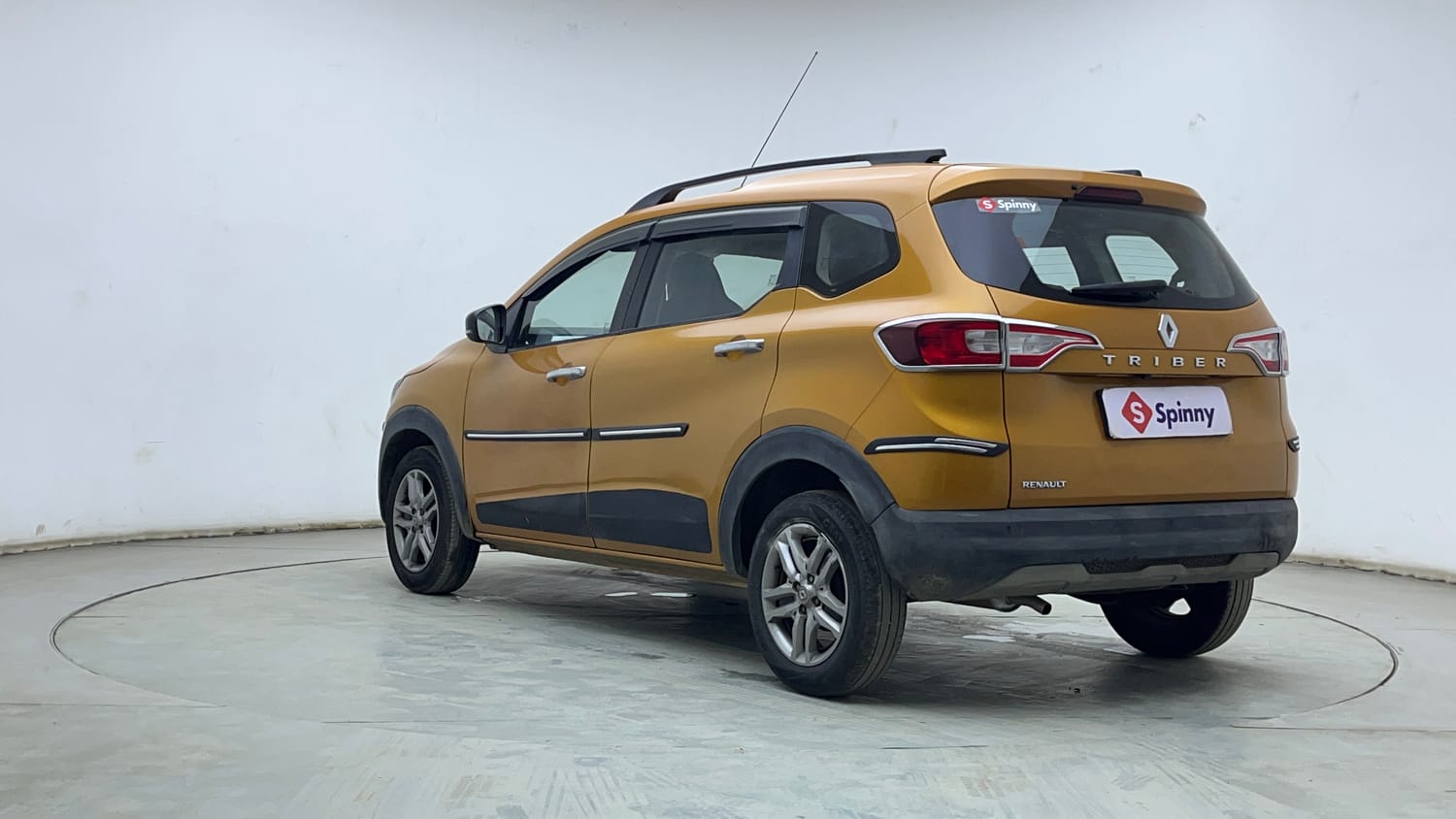 Used 2023 Renault Triber RXZ EASY-R AMT Petrol Automatic exterior LEFT REAR CORNER VIEW