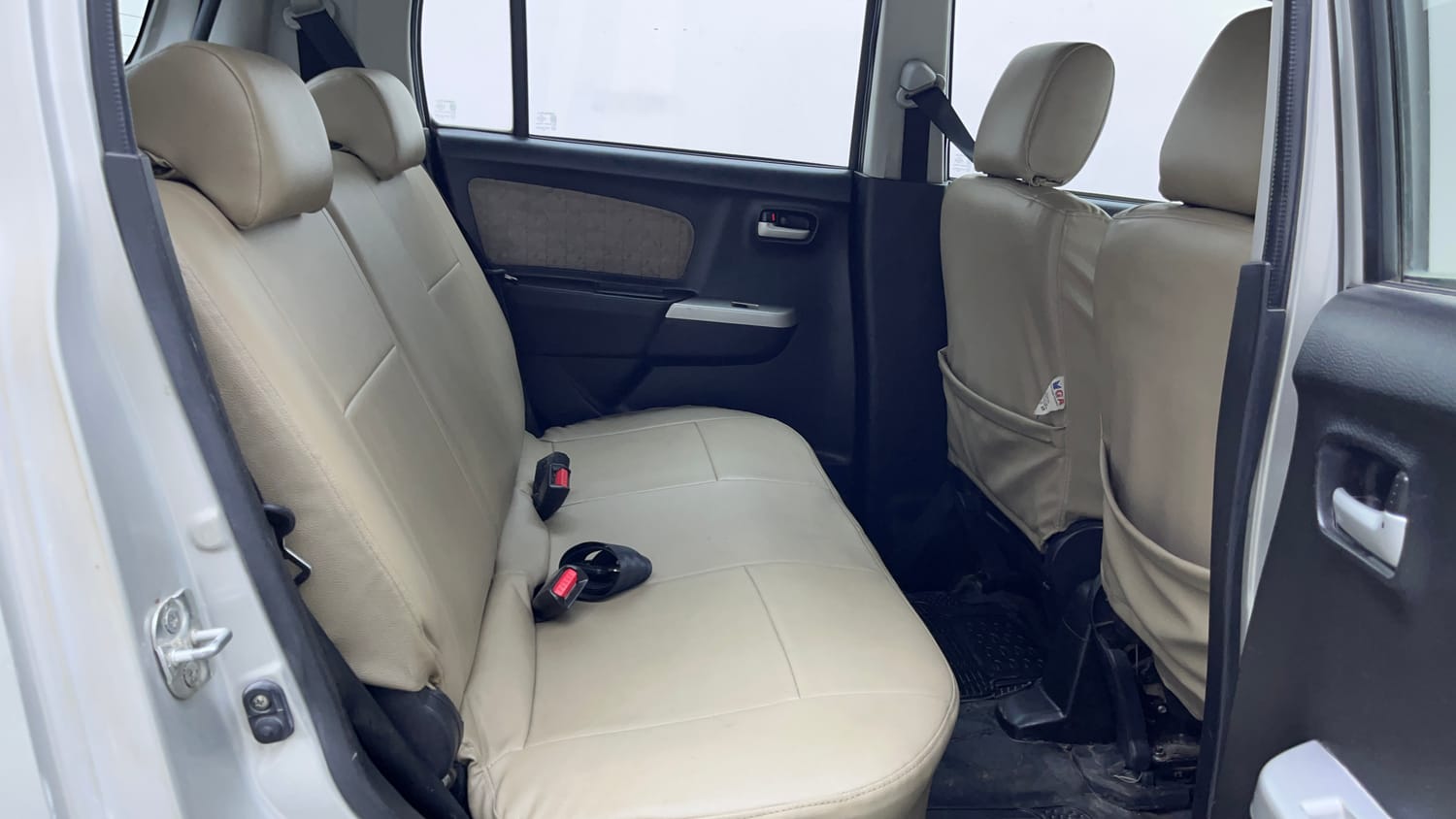 Used 2014 Maruti Suzuki Wagon R VXI Petrol Manual interior RIGHT SIDE REAR DOOR CABIN VIEW