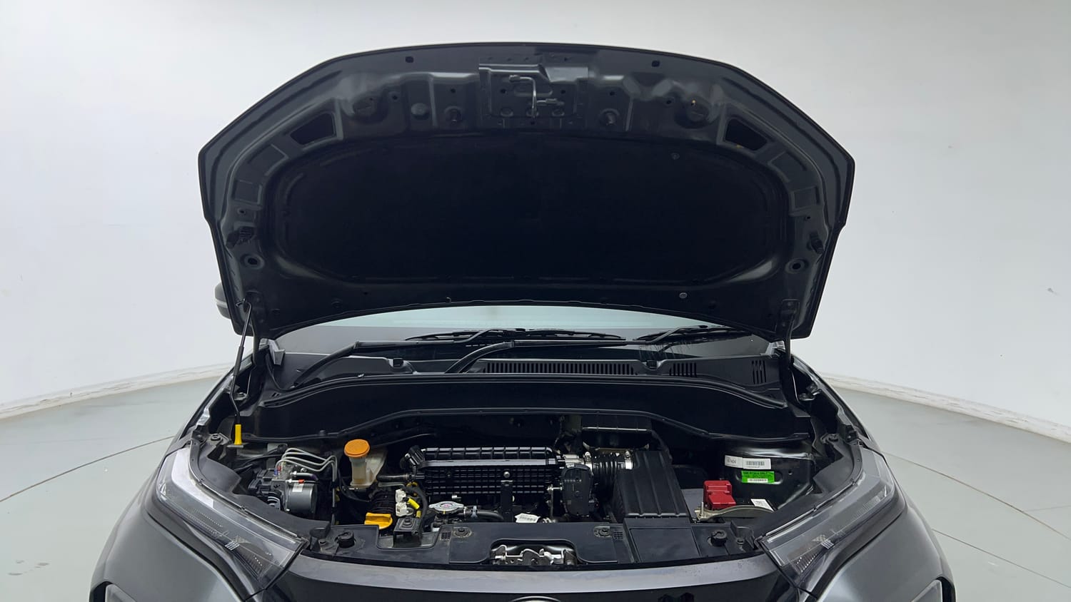 Used 2025 Tata Punch Pure MT Petrol Manual engine ENGINE & BONNET OPEN FRONT VIEW