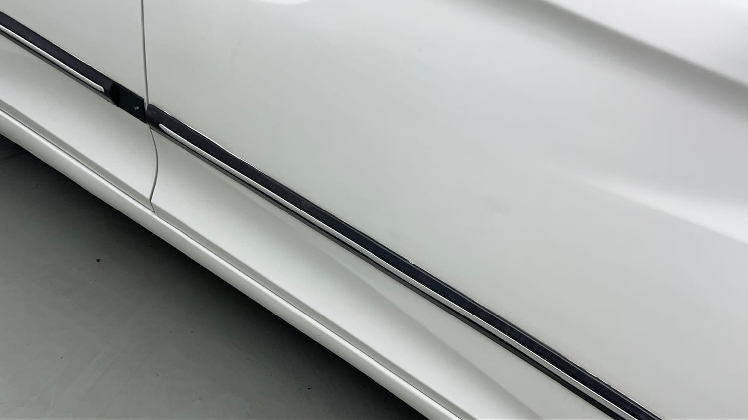 Used 2017 Hyundai Eon Magna + Petrol Manual dents MINOR SCRATCH