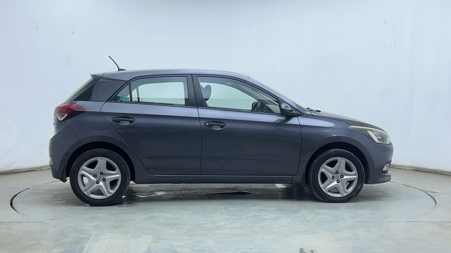 Used 2018 Hyundai Elite i20 Asta 1.2 Petrol Manual exterior RIGHT SIDE VIEW