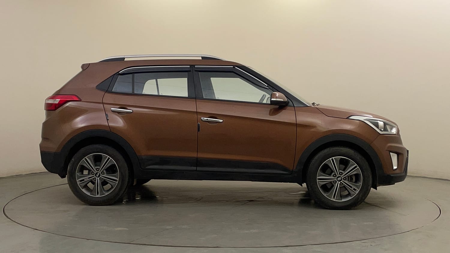 Used 2017 Hyundai Creta 1.6 SX Plus AT Petrol Petrol Automatic exterior RIGHT SIDE VIEW