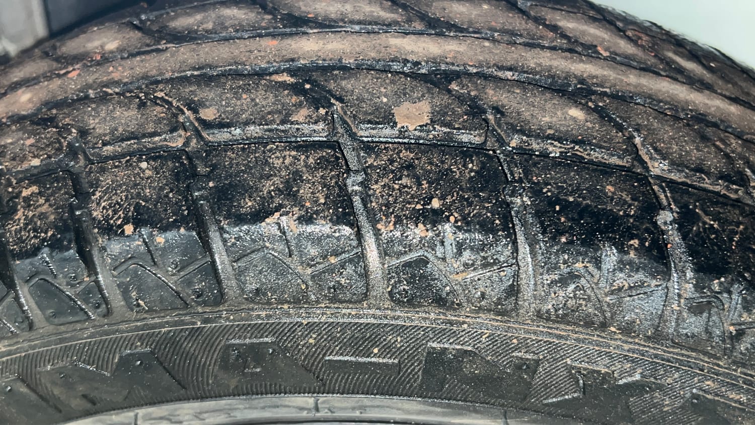 Used 2013 Maruti Suzuki Alto 800 Lxi Petrol Manual tyres LEFT REAR TYRE TREAD VIEW