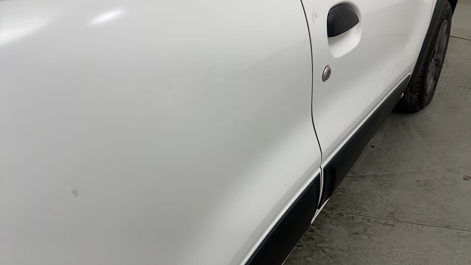 Used 2022 Renault Kwid CLIMBER 1.0 AMT (O) Dual Tone Petrol Automatic dents MINOR SCRATCH