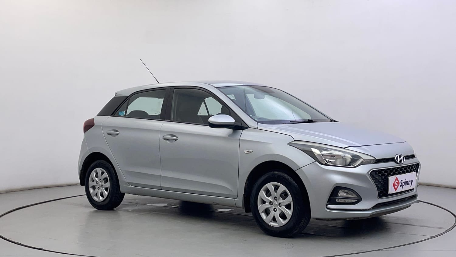 Used 2019 Hyundai Elite i20 Magna Plus 1.2 + CNG (Outside Fitted) Cng Manual exterior RIGHT FRONT CORNER VIEW