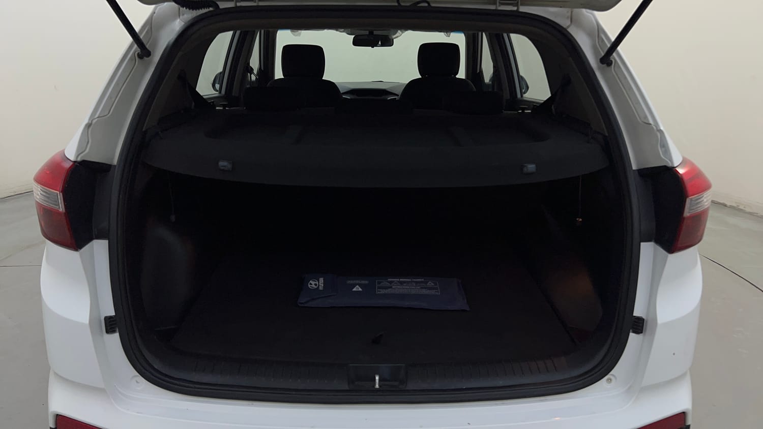 Used 2016 Hyundai Creta 1.6 SX Plus Petrol Petrol Manual interior DICKY INSIDE VIEW