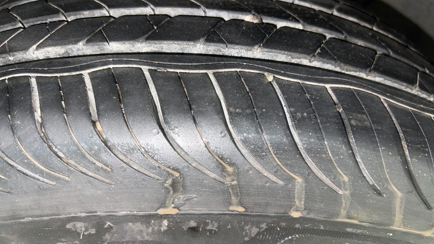 Used 2016 Hyundai Creta 1.6 SX Plus Petrol Petrol Manual tyres RIGHT FRONT TYRE TREAD VIEW