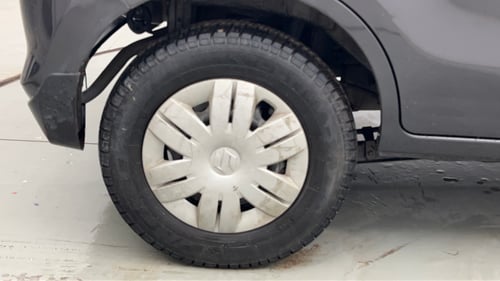 Used 2016 Maruti Suzuki Alto 800 Lxi Petrol Manual tyres RIGHT REAR TYRE RIM VIEW