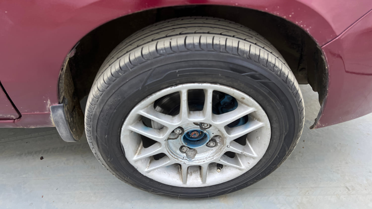 Used 2012 Maruti Suzuki Alto K10 VXi Petrol Manual tyres RIGHT FRONT TYRE RIM VIEW
