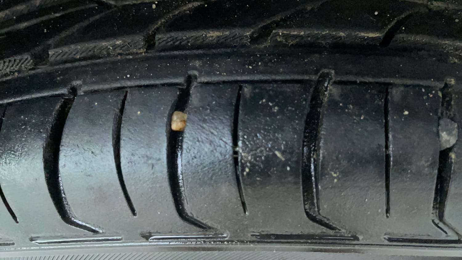 Used 2014 Maruti Suzuki Celerio VXi Petrol Manual tyres RIGHT FRONT TYRE TREAD VIEW