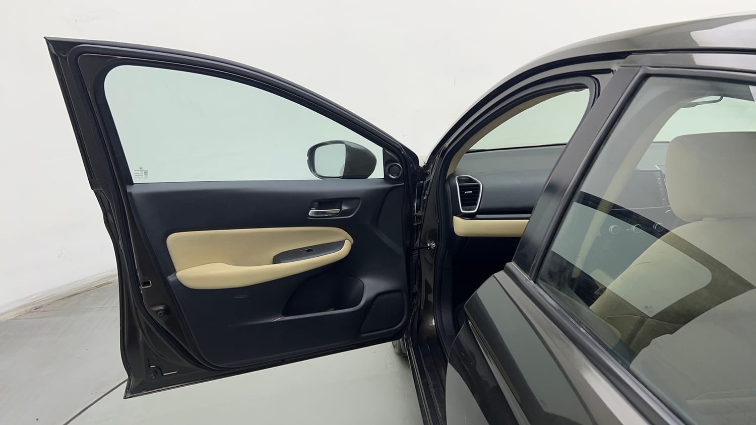 Used 2021 Honda City VX CVT Petrol Petrol Automatic interior LEFT FRONT DOOR OPEN VIEW