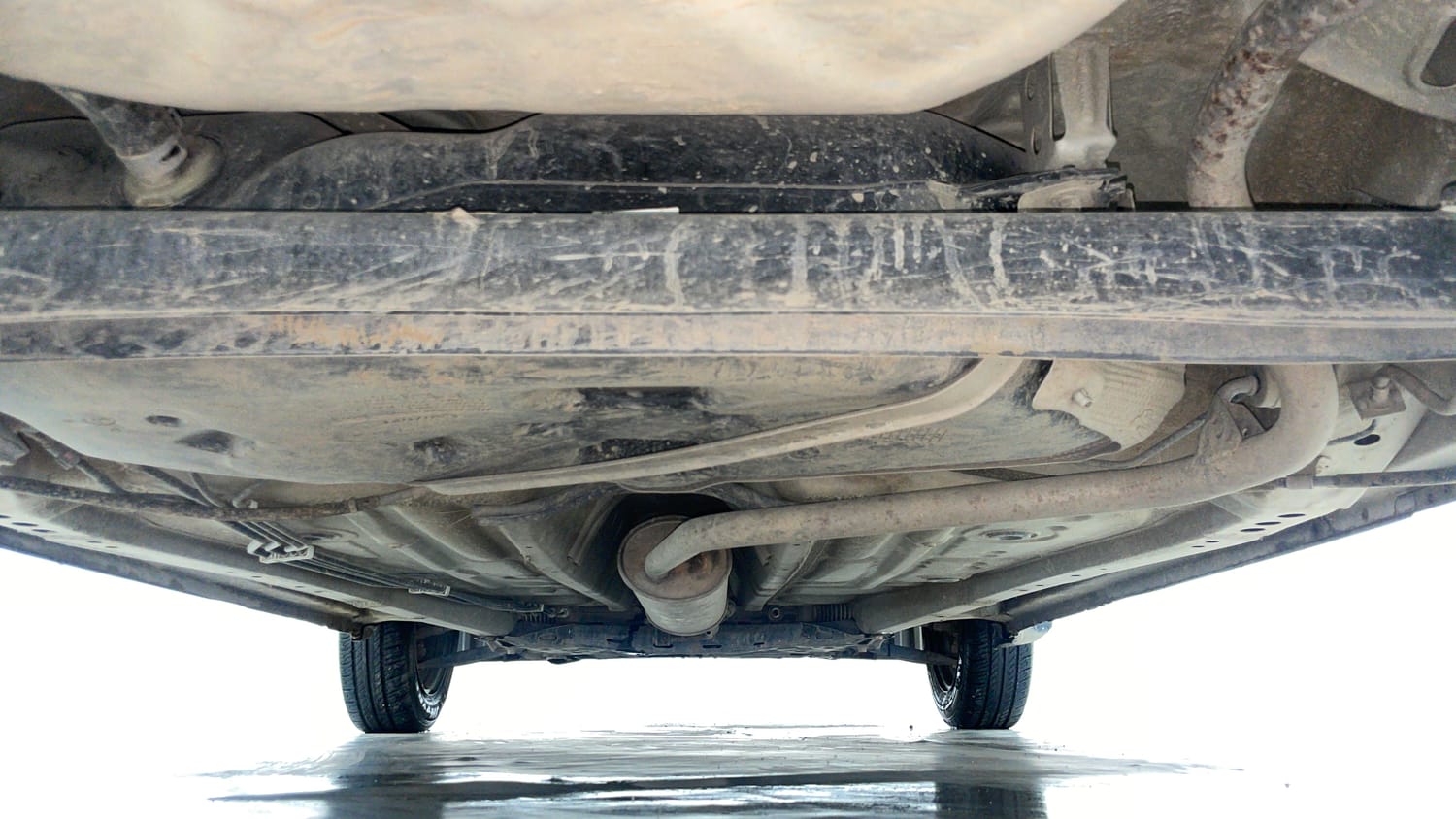 Used 2019 Maruti Suzuki Wagon R VXi 1.2 AMT Petrol Automatic extra REAR UNDERBODY VIEW (TAKEN FROM REAR)