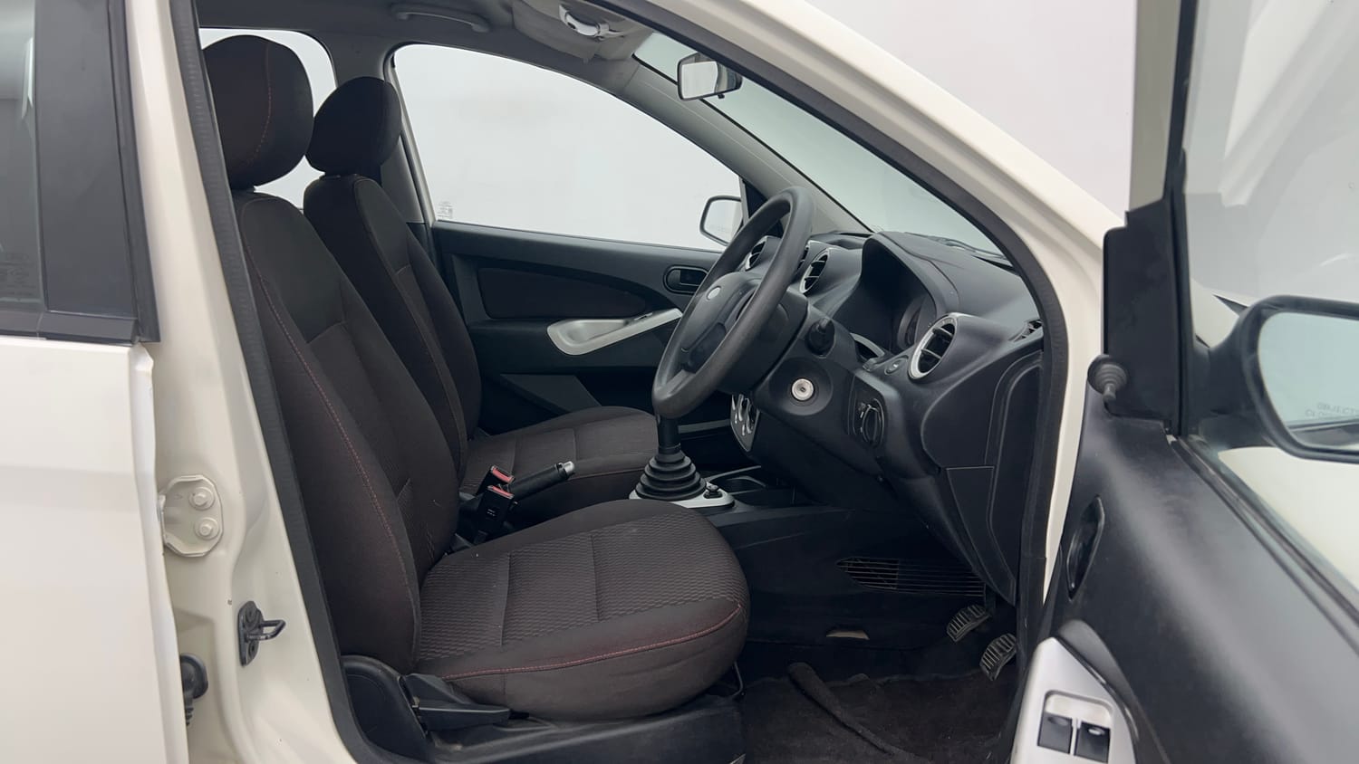 Used 2012 Ford Figo Duratec Petrol ZXI 1.2 Petrol Manual interior RIGHT SIDE FRONT DOOR CABIN VIEW