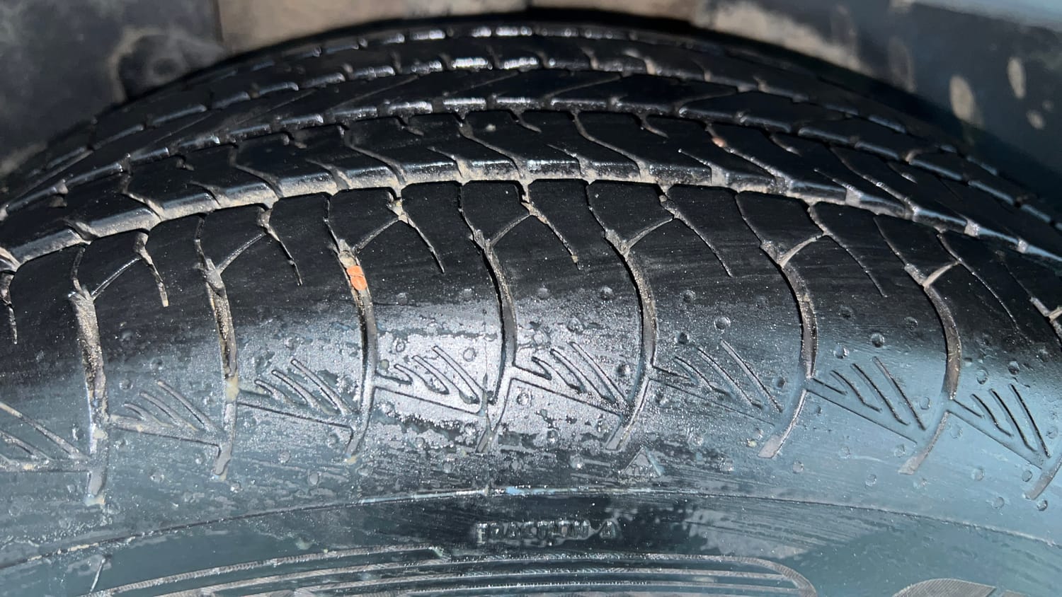 Used 2022 Kia Seltos X Line 1.4 DCT Petrol Automatic tyres RIGHT REAR TYRE TREAD VIEW