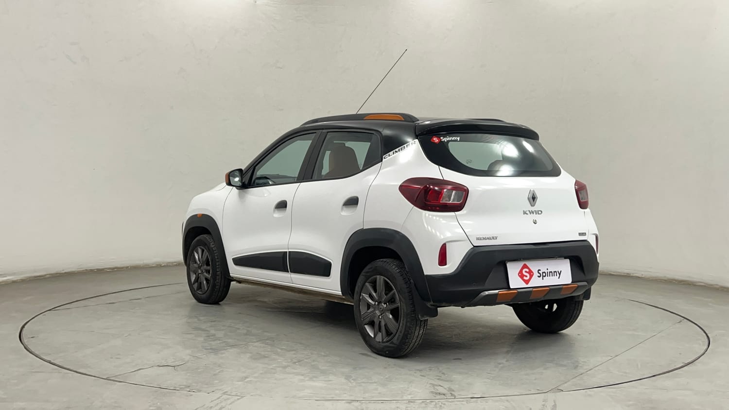 Used 2022 Renault Kwid CLIMBER 1.0 AMT (O) Dual Tone Petrol Automatic exterior LEFT REAR CORNER VIEW