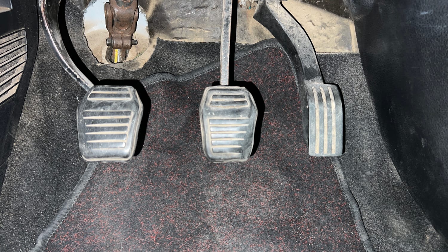 Used 2012 Ford Figo Duratec Petrol ZXI 1.2 Petrol Manual interior PEDALS VIEW