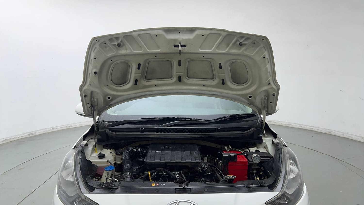 Used 2021 Hyundai Aura S 1.2 CNG Cng Manual engine ENGINE & BONNET OPEN FRONT VIEW