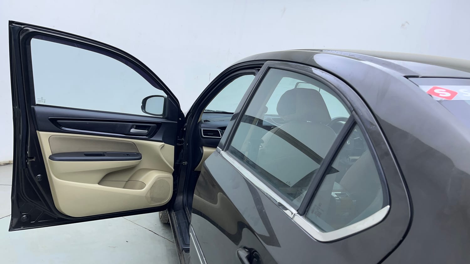 Used 2019 Honda Amaze 1.2 S MT Petrol Petrol Manual interior LEFT FRONT DOOR OPEN VIEW