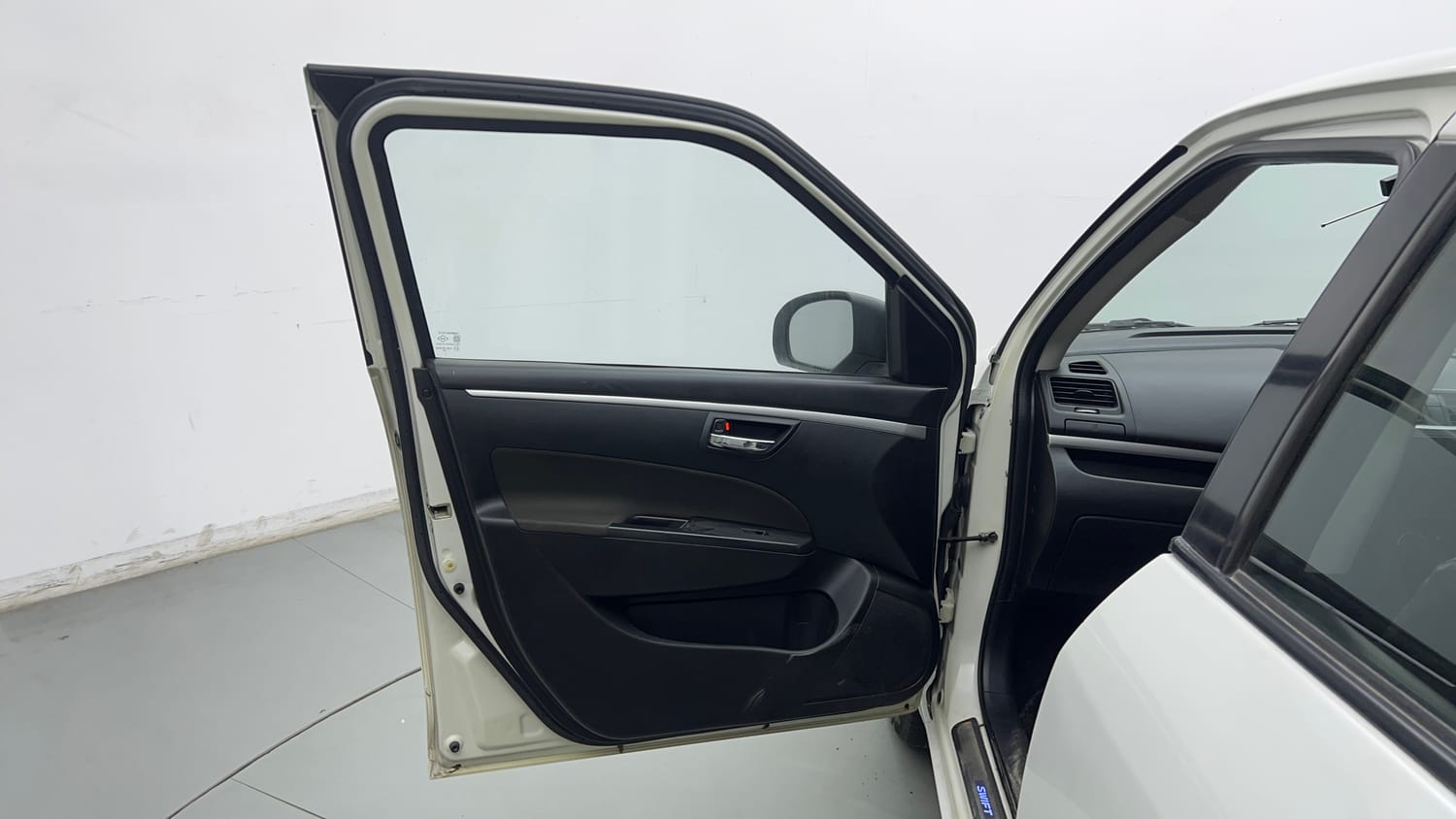Used 2015 Maruti Suzuki Swift VXi Petrol Manual interior LEFT FRONT DOOR OPEN VIEW