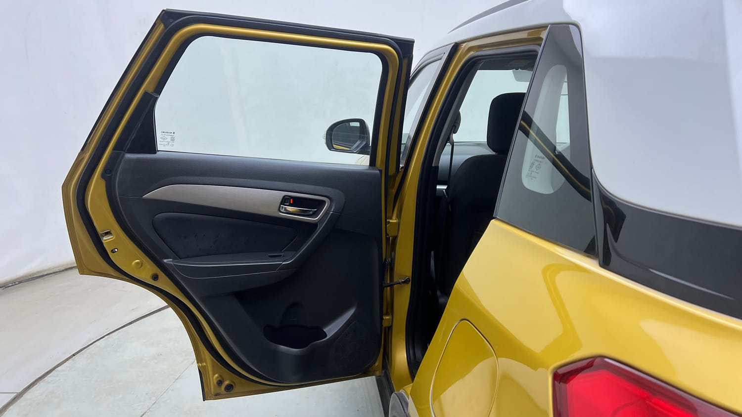 Used 2017 Maruti Suzuki Vitara Brezza [2016-2020] ZDi Plus Diesel Manual interior LEFT REAR DOOR OPEN VIEW