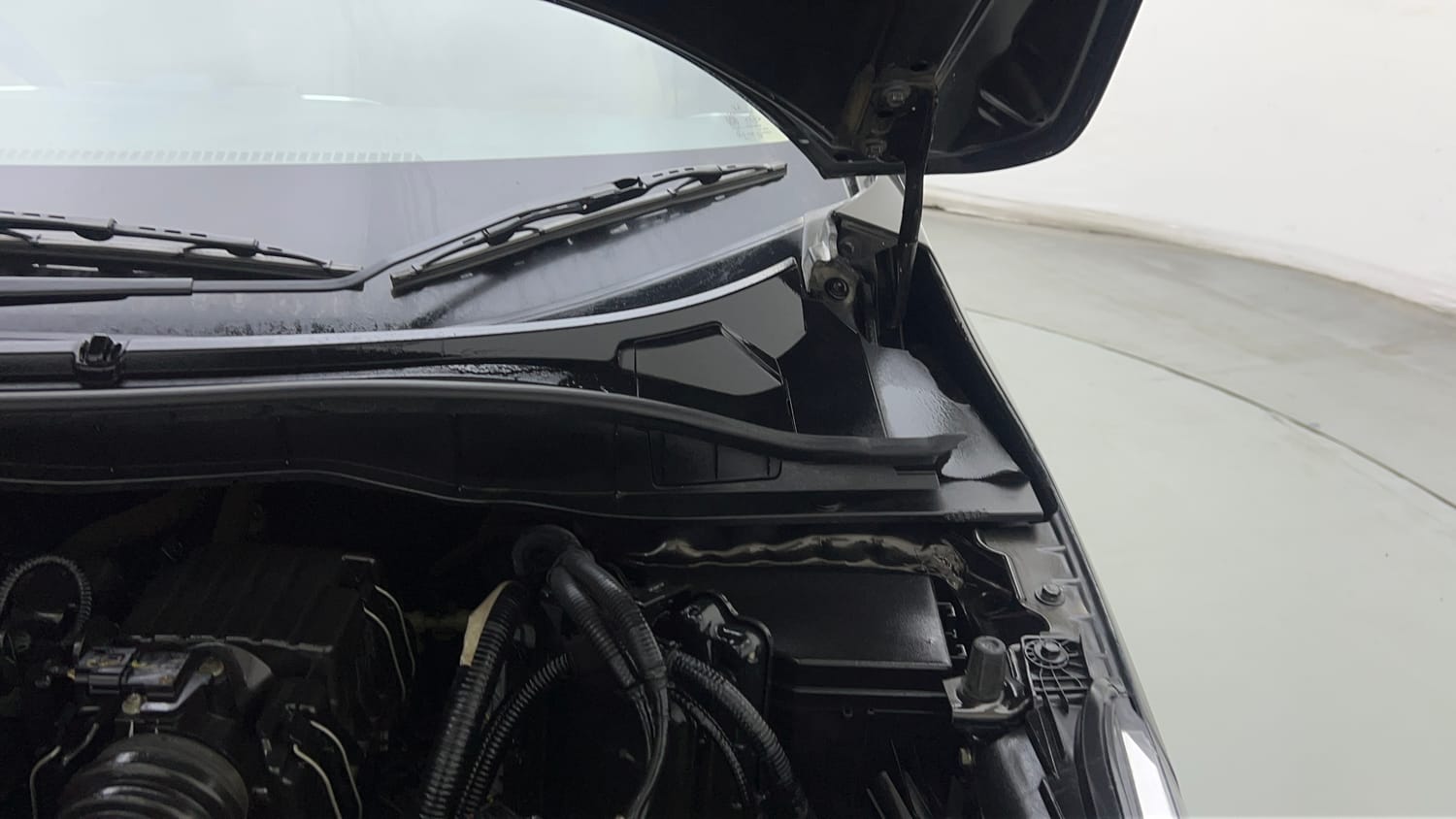 Used 2021 Honda City VX CVT Petrol Petrol Automatic engine ENGINE LEFT SIDE HINGE & APRON VIEW
