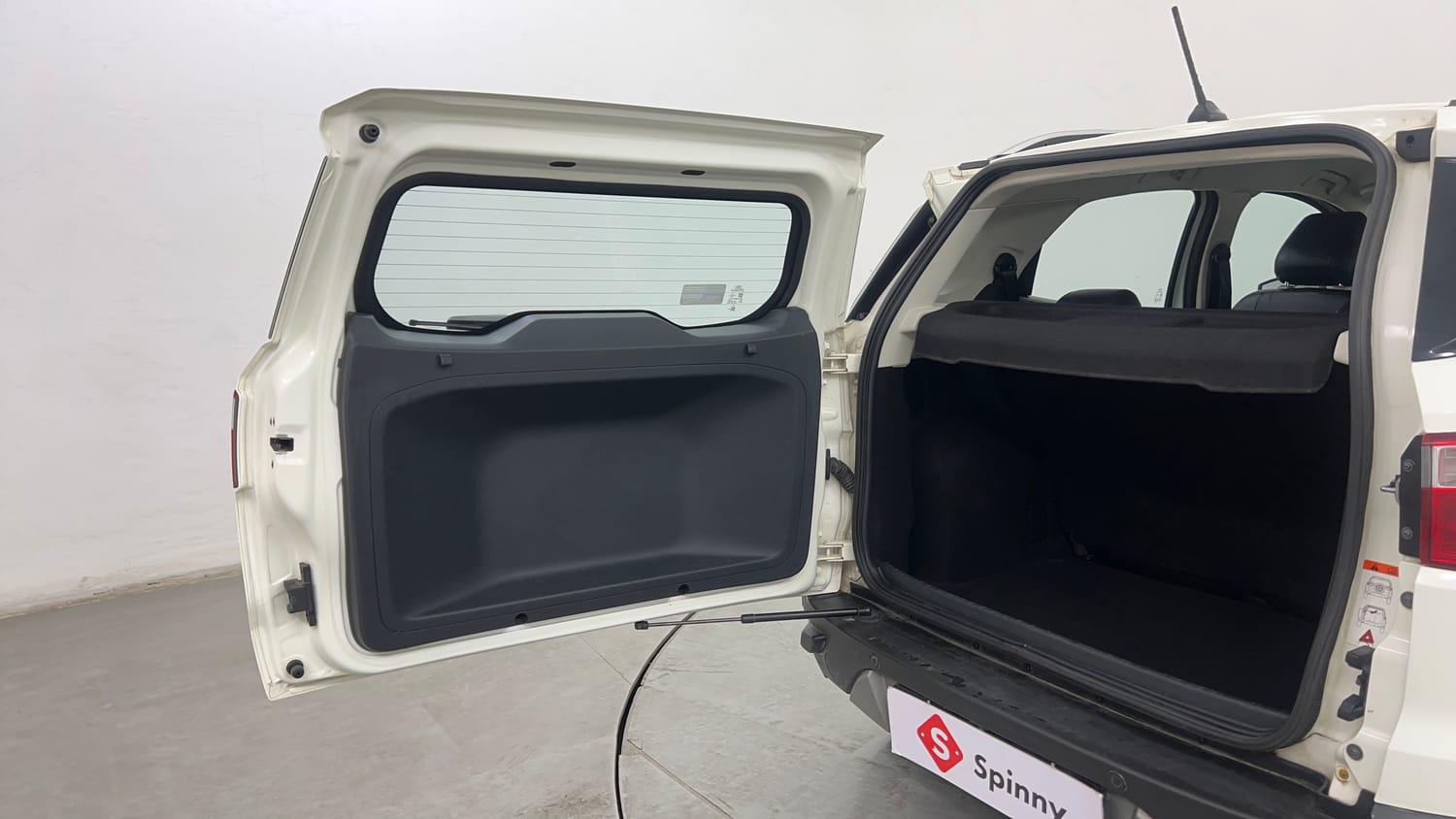 Used 2020 Ford EcoSport Titanium 1.5L TDCi Diesel Manual interior DICKY DOOR OPEN VIEW