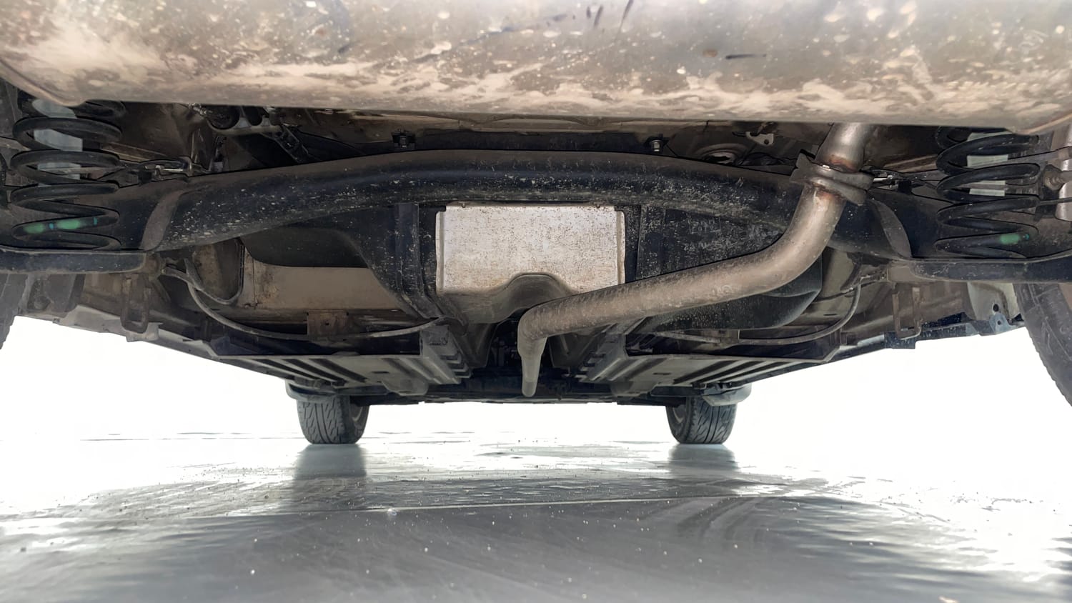 Used 2016 Maruti Suzuki S-Cross Zeta 1.3 Diesel Manual extra REAR UNDERBODY VIEW (TAKEN FROM REAR)