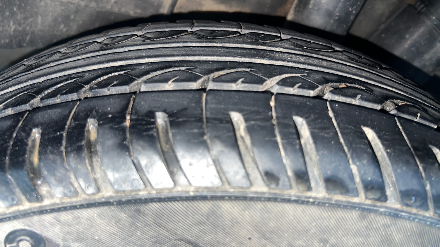 Used 2013 Hyundai Grand i10 Asta 1.2 Kappa VTVT Petrol Manual tyres LEFT REAR TYRE TREAD VIEW
