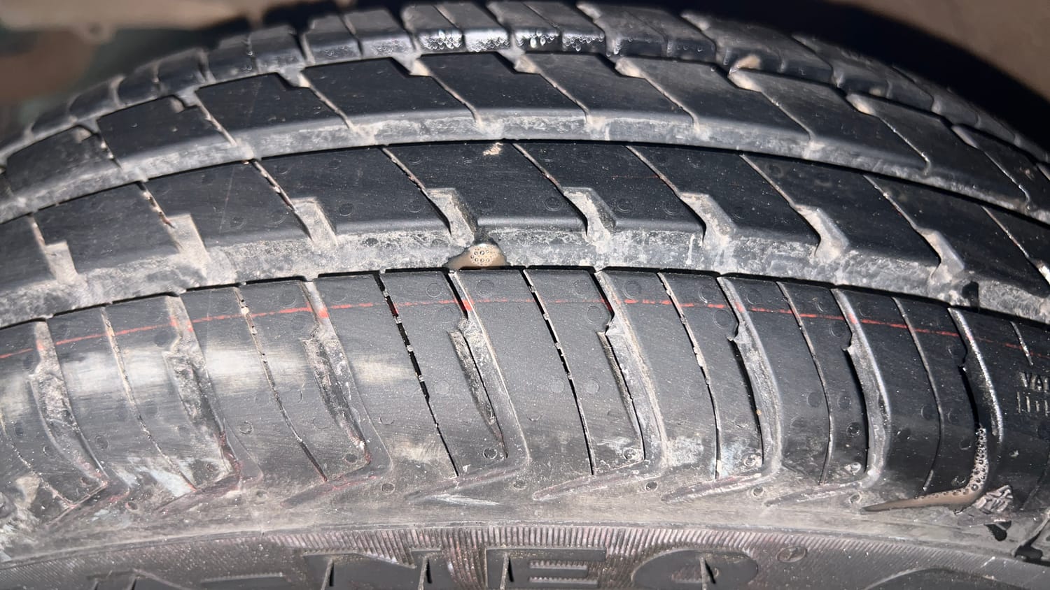 Used 2023 Maruti Suzuki Alto K10 VXi Petrol Manual tyres LEFT FRONT TYRE TREAD VIEW